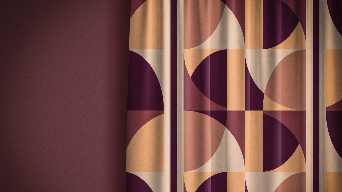 Cortina reactiva com pormenor AOP em padrão castanho e roxo - cortinado premium Fabrixa